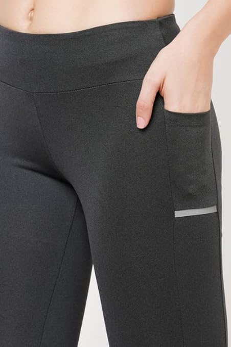 Laasa Regular Fit Capri 2221