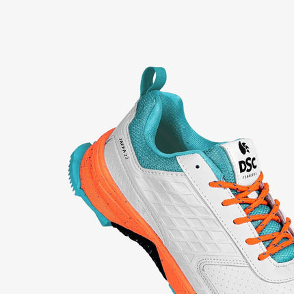 DSC Jaffa 22 Cricket Shoes