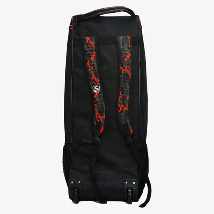 SG 22 Savage X4 Wheelie Kit Bag   Kit Bag Cricket Kitbag