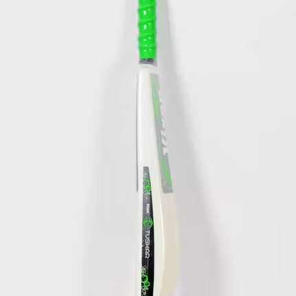 Vixen Plastic Cricket Bat Tuskar